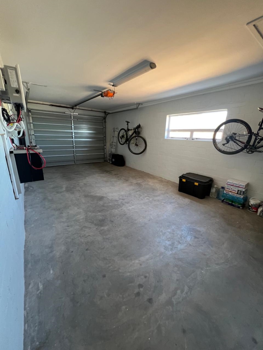 4 Bedroom Property for Sale in Da Gama Bay Western Cape